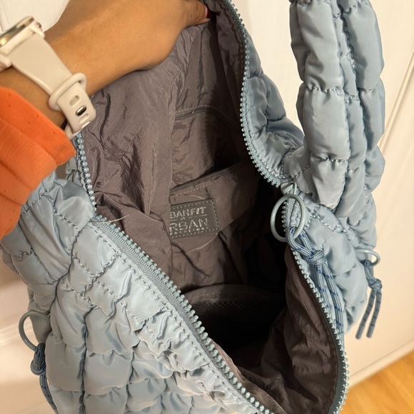 Urban Expressions Tamsin Quilted Puffer Hobo Baby Blue - Picture 4 of 5